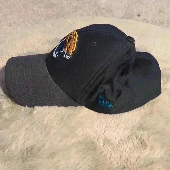 Vintage New Era Jacksonville Jaguars hat, black, small-medium - Picture 4 of 6